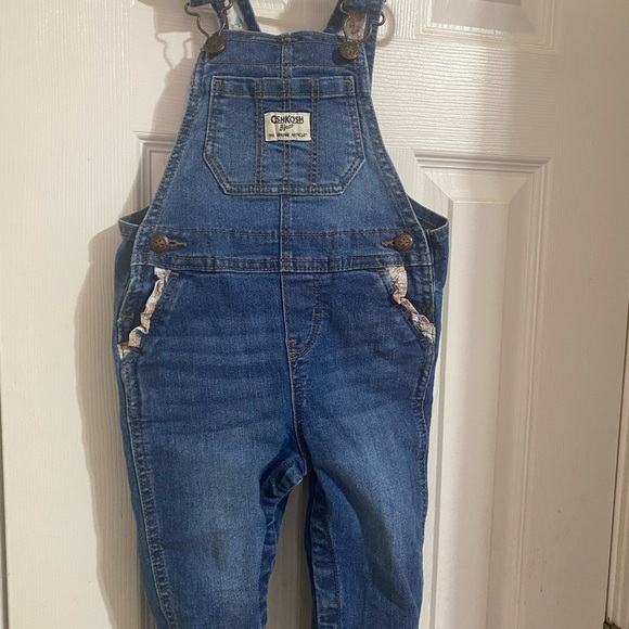 Girl’s Oshkosh B’Gosh Denim Overalls - Picture 2 of 7